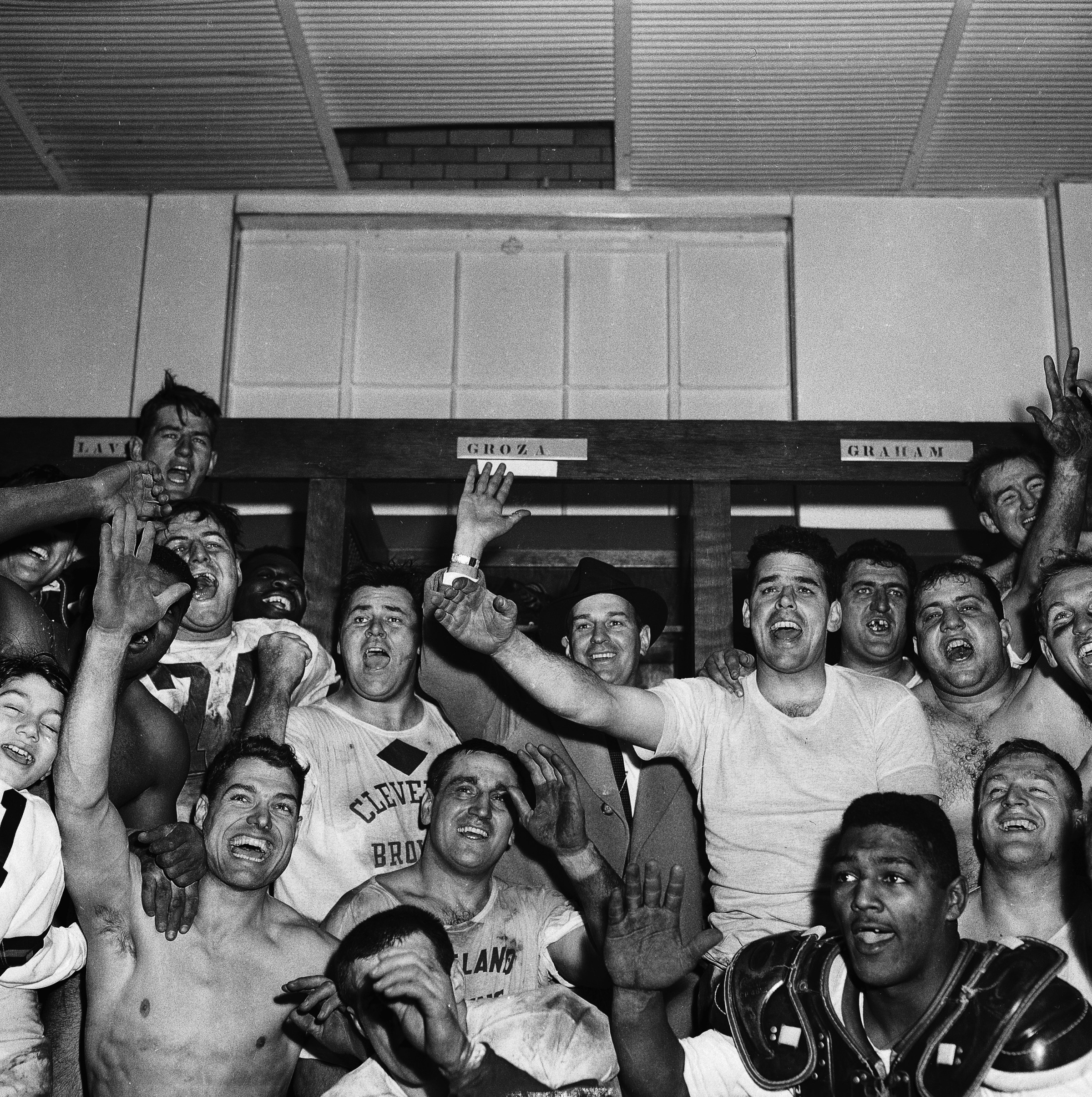 Sunday Dawg Chow (2/8): They used to win championships here.