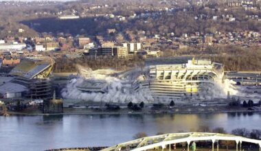 Remembering the implosion of Pittsburgh's Three Rivers Stadium 25 years ago