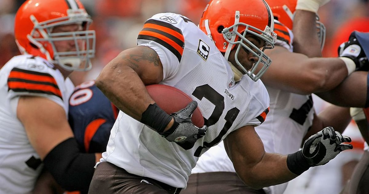 Trump pardons 5 former NFL players, including a former Cleveland Browns running back – WHIO TV 7 and WHIO Radio