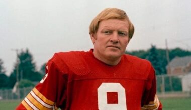 Sonny Jurgensen, Hall of Fame QB and legendary radio voice, dies at 91