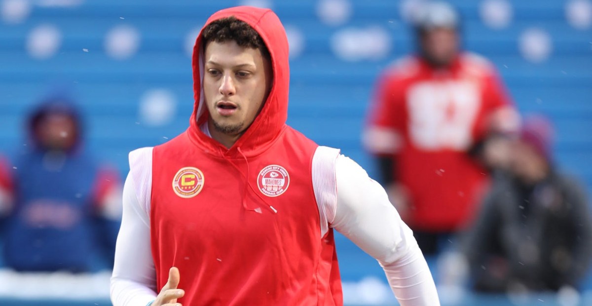 Chiefs News 2/21: Patrick Mahomes spends 7 hours a day rehabbing