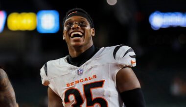 Jalen Davis re-signs with Cincinnati Bengals