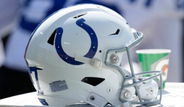 Colts reportedly lose assistant WR coach Brian Bratton to Stanford