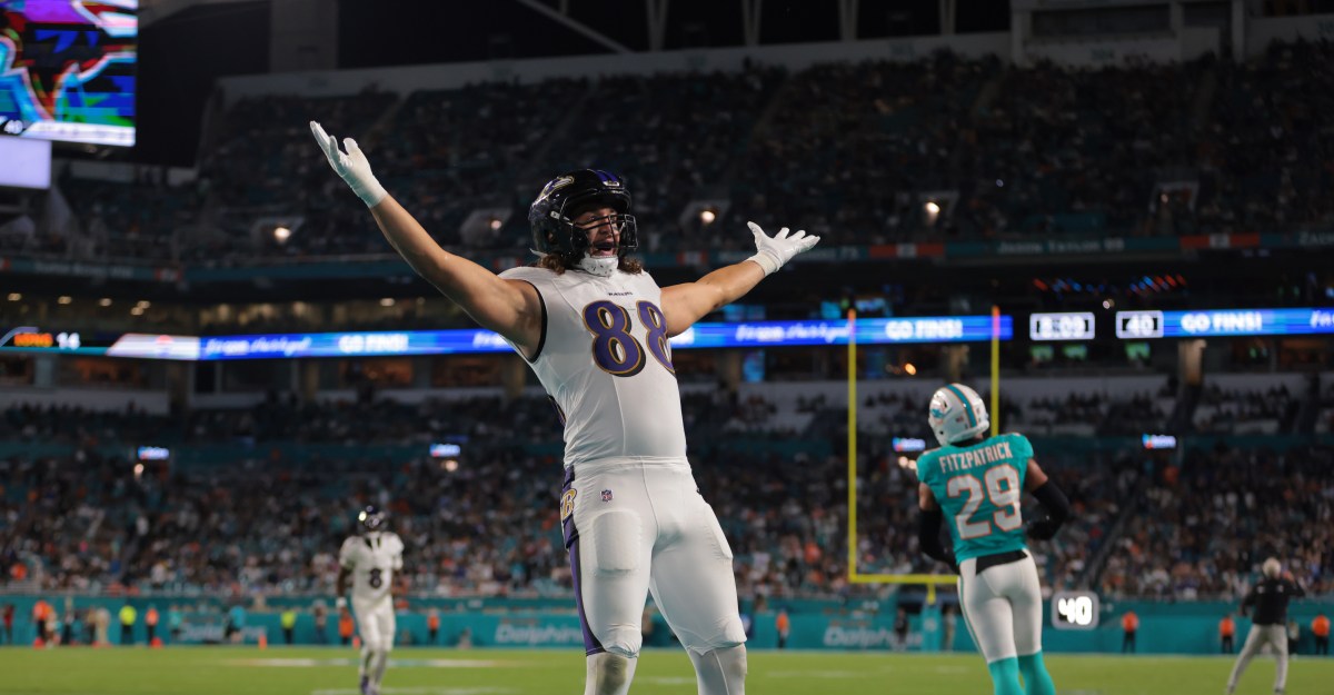 NFL Free Agent Profile: TE Charlie Kolar