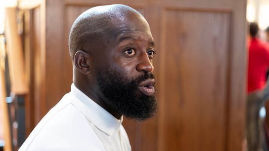 Buffalo Bills targeting Oklahoma assistant for co-DC role