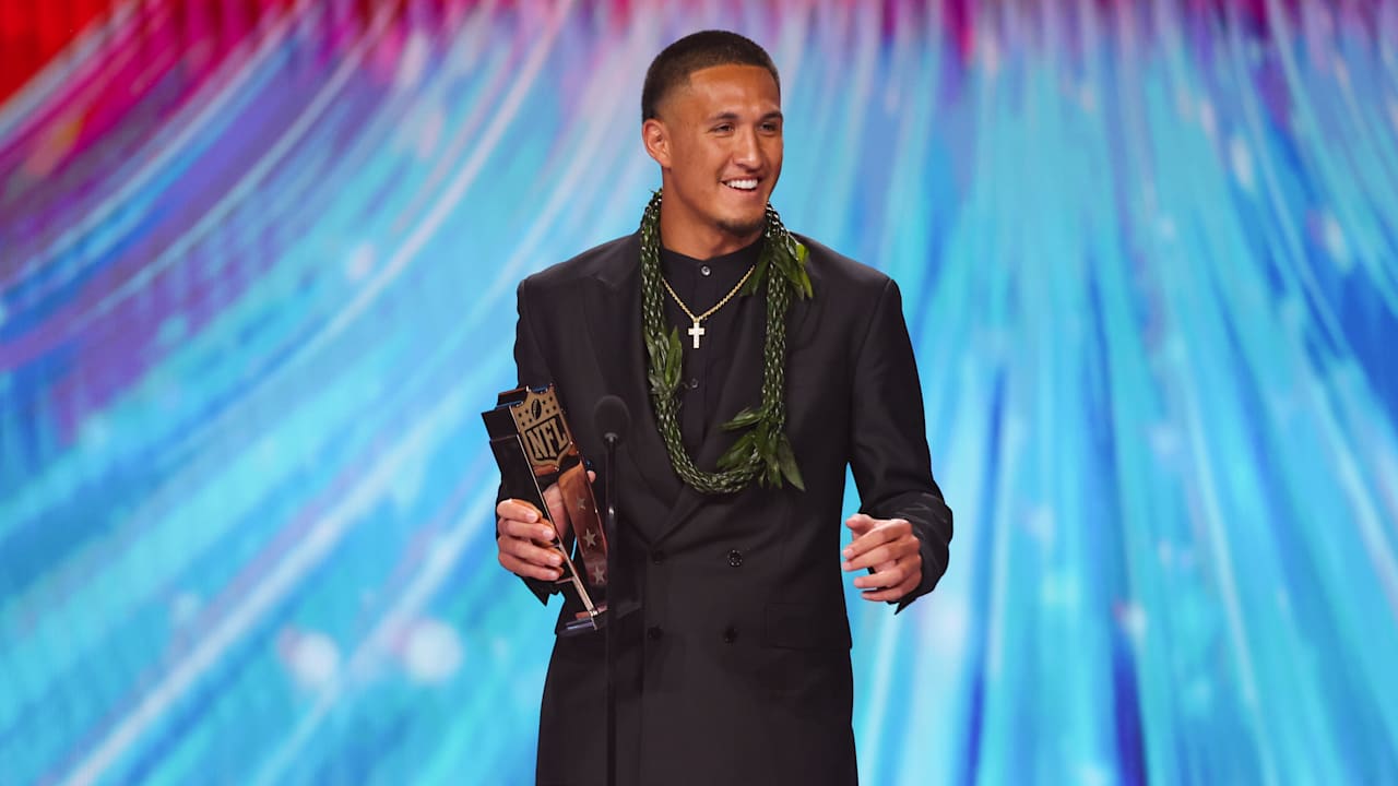 Panthers WR Tetairoa McMillan named 2025 AP NFL Offensive Rookie of Year