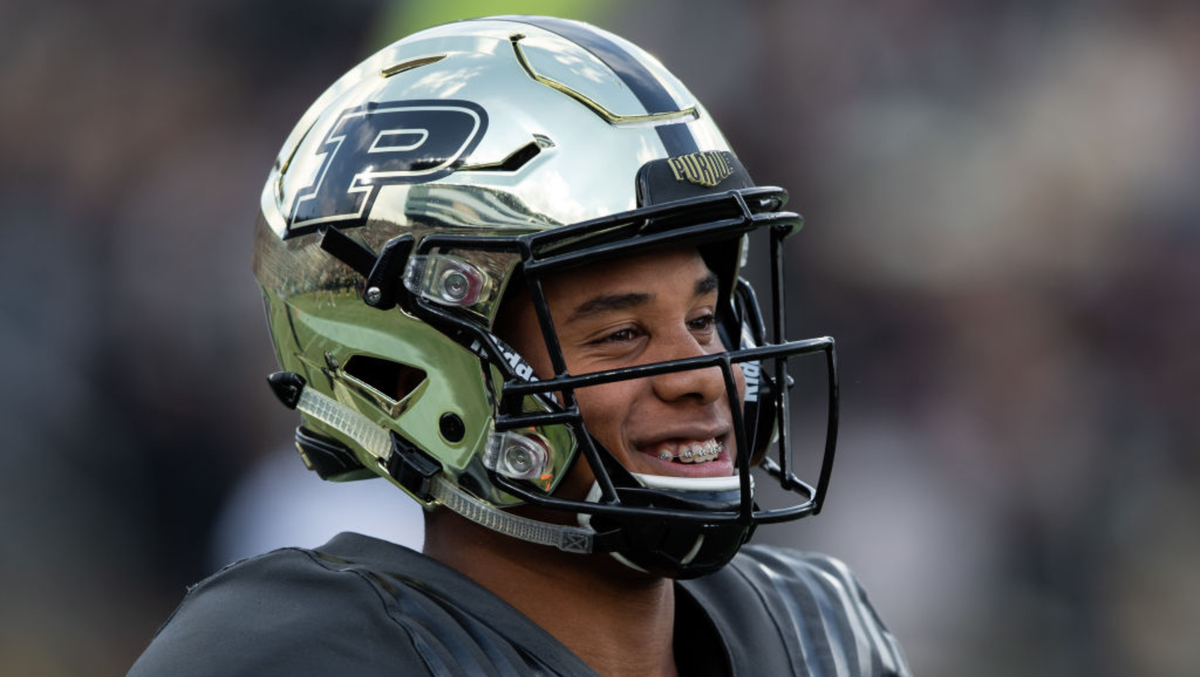 Tributes pour in for NFL wide receiver, local standout athlete Rondale Moore following his death