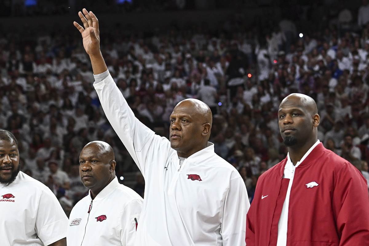 Report: Indianapolis Colts expected to hire Arkansas defensive line coach Marion Hobby