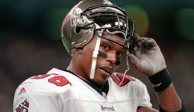 Hardy Nickerson Asks For Help After His Memorabilia Is Stolen