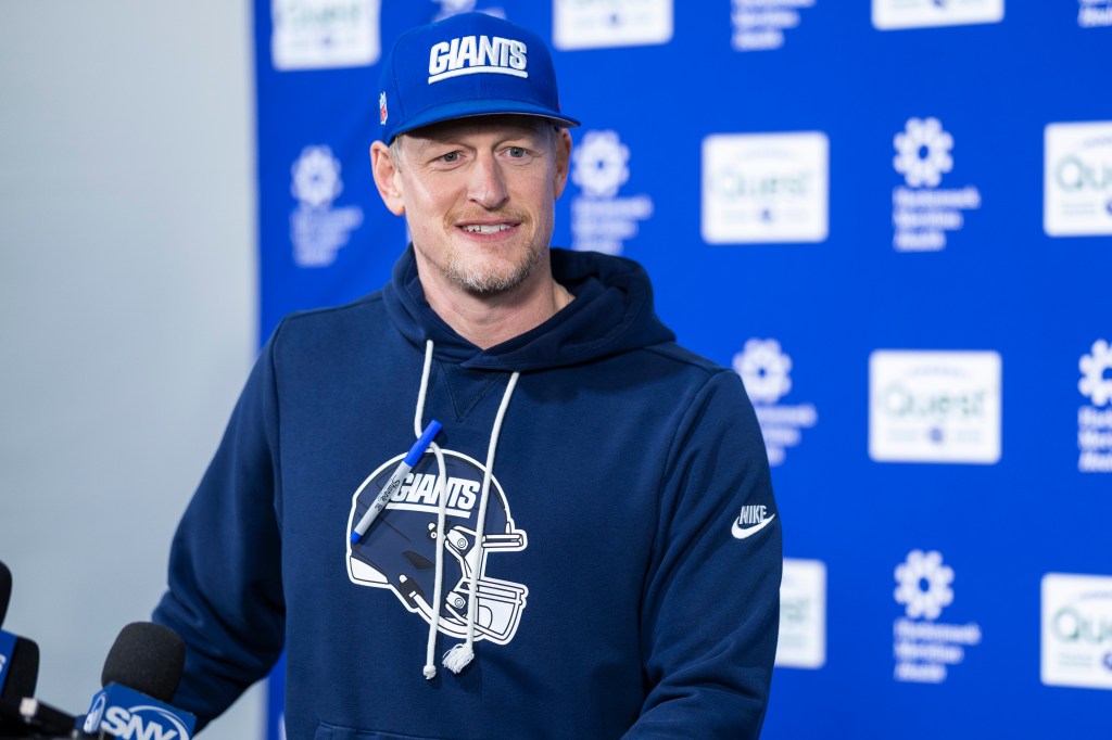 New York Giants defensive coordinator Charlie Bullen speaking to the media.