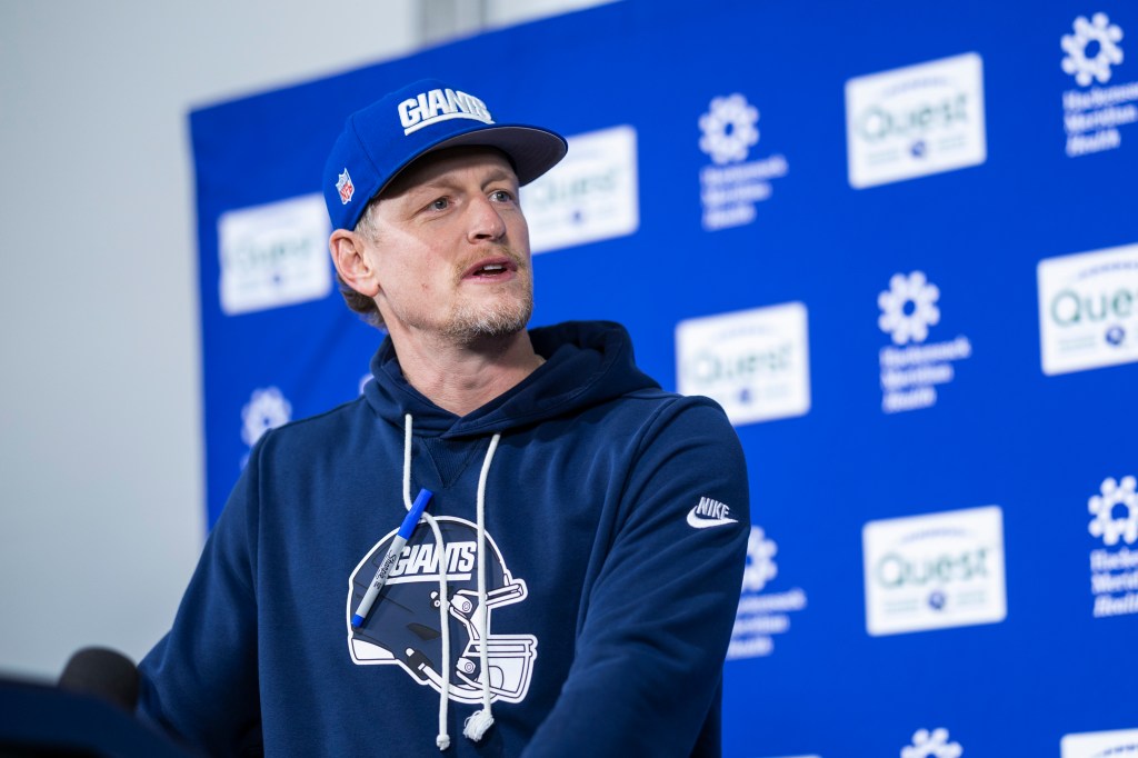 New York Giants defensive coordinator Charlie Bullen speaking to the media.