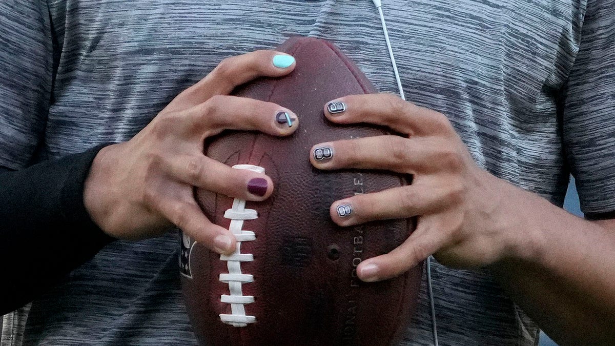Caleb Williams nails