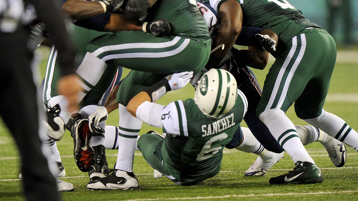 Mark Sanchez butt fumble