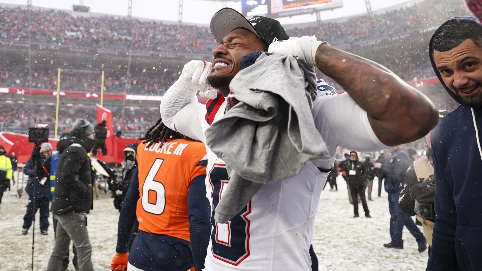 The 'NFL playoff receptions leaders' quiz