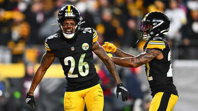 NFL trade rumors: Pittsburgh Steelers predicted to be perfect home for $72 million Houston Texans' wide receiver in free agency to bolster rotation
