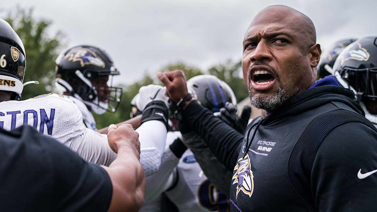 Anthony Weaver Wants Ravens Defense to Punish Offenses