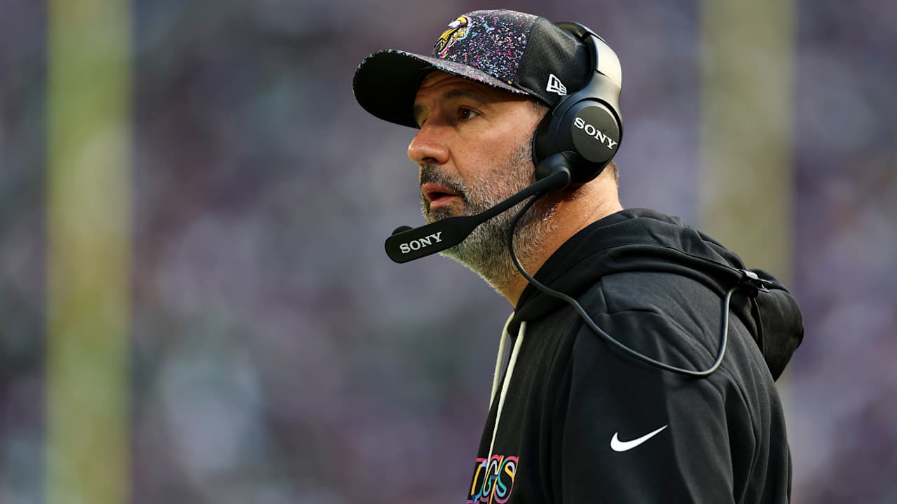 Steelers to hire Vikings' Brian Angelichio as offensive coordinator