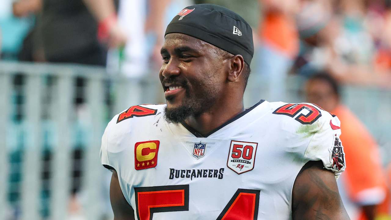 Buccaneers LB Lavonte David 'still thinking about' whether to return for 15th NFL season