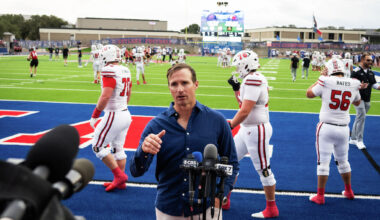 Former Westlake QB picked for Pro Football Hall of Fame