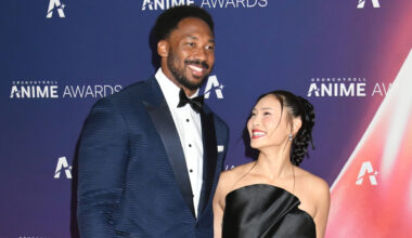 Cleveland Browns Star Myles Garrett Cheers on Chloe Kim's Olympic Run