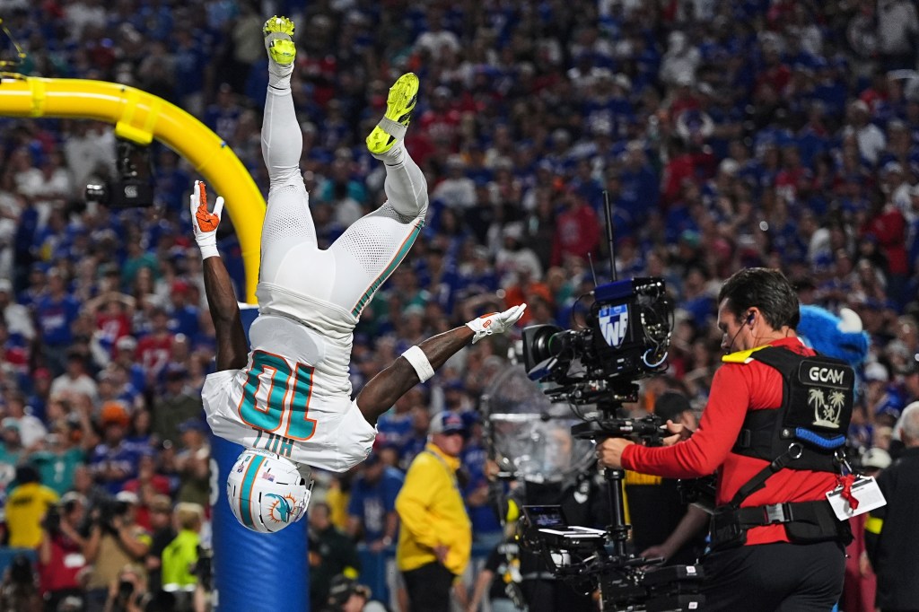 Tyreek Hill era for Dolphins is complicated