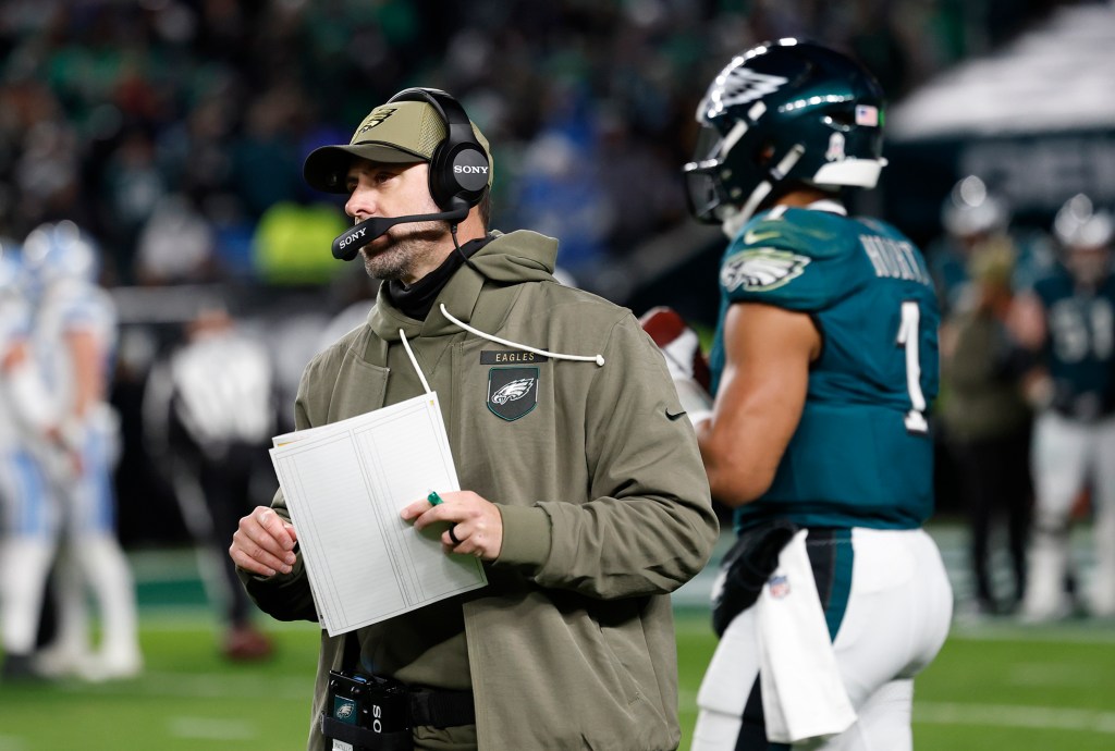 Dolphins hiring Kevin Patullo, former Eagles OC