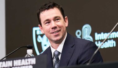 Klint Kubiak embracing opportunity 'to earn the right to coach' Las Vegas Raiders