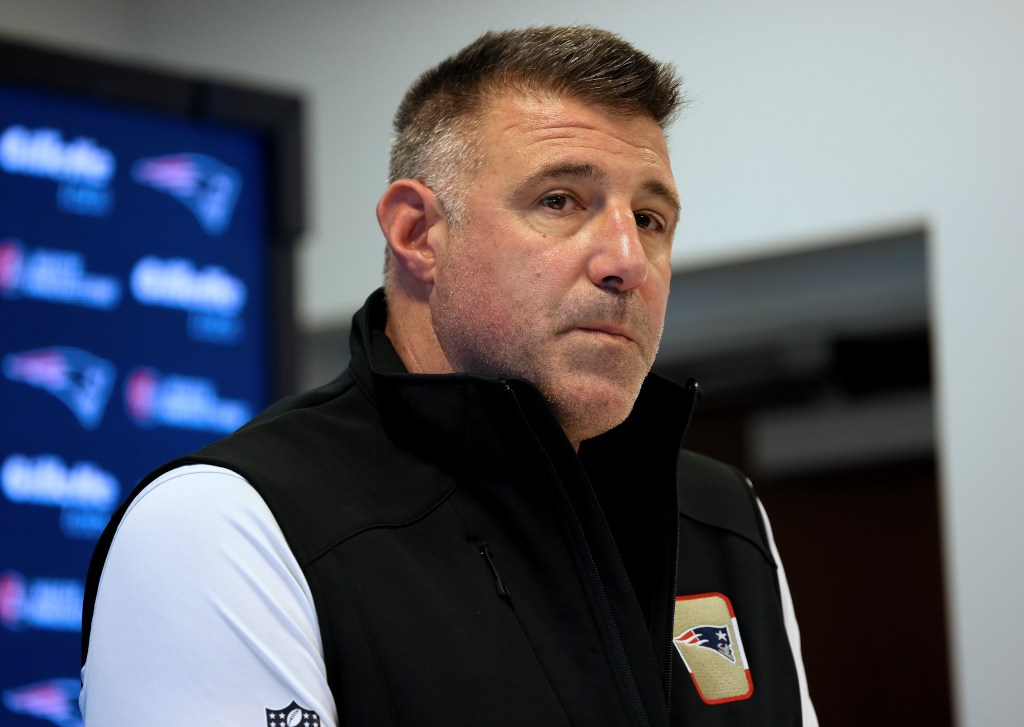 How should Pats handle top pick in NFL Draft?