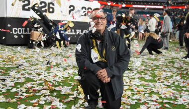 What goes into the Super Bowl's huge, annual confetti drop