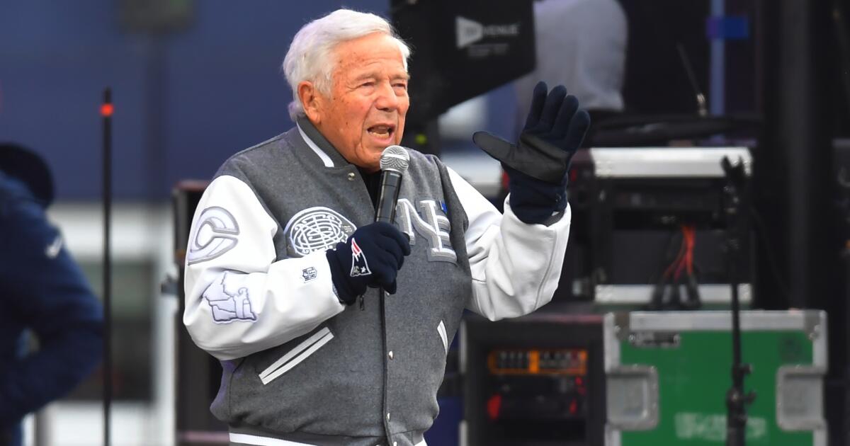 Robert Kraft won't enter Hall of Fame this year, reports say