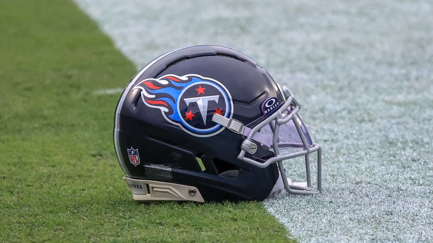 Titans hire Tanzel Smart as assistant defensive line coach, announce full staff