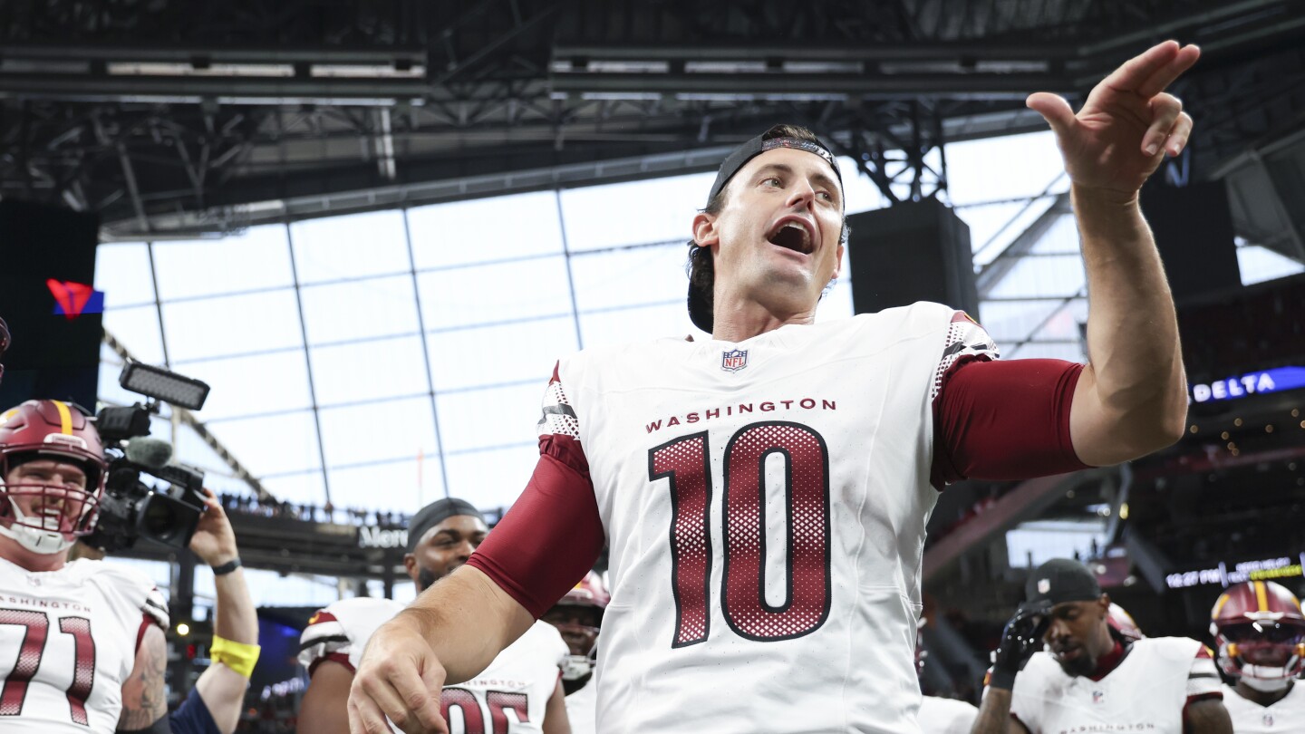 Commanders sign P Tress Way to one-year extension