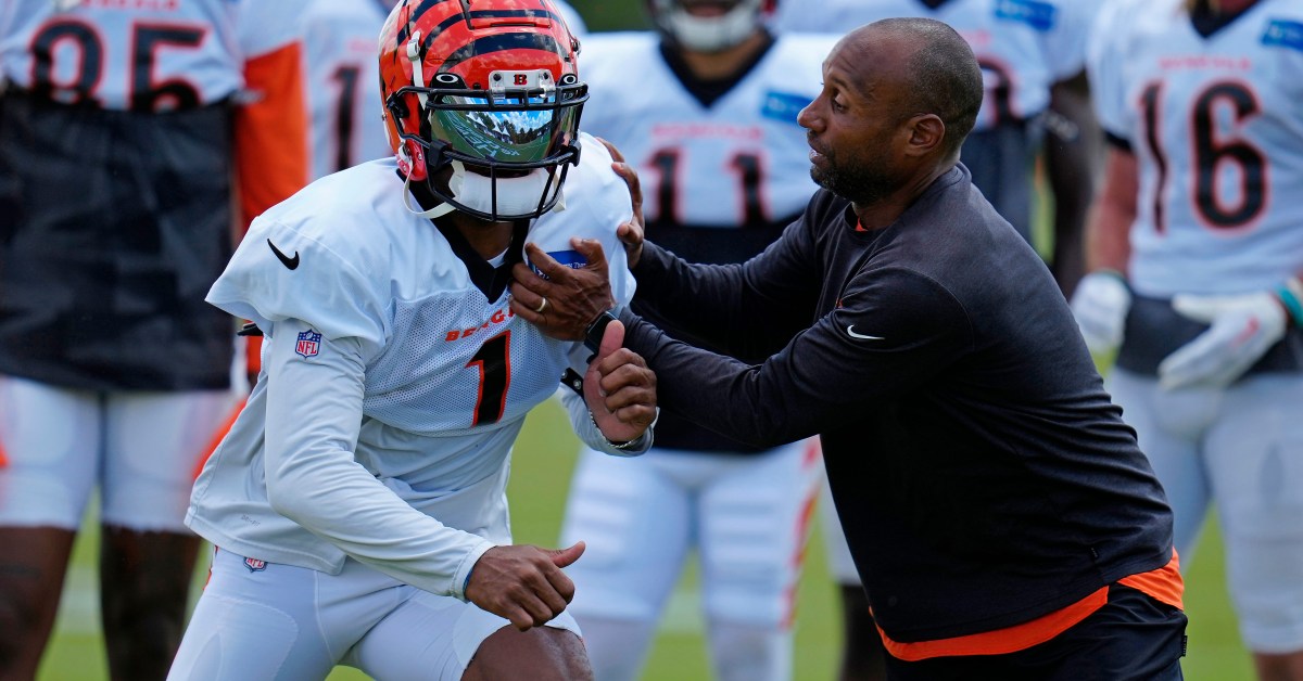 HOFer Tony Dungy Sees a Future Head Coach in Bengals WR Coach Troy Walters