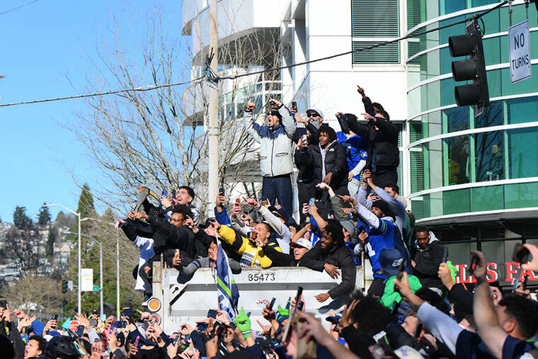 Fans turn out for Seattle Seahawks Super Bowl victory parade