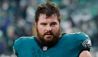Eagles three-time Pro Bowl guard Landon Dickerson indicates he's returning in 2026
