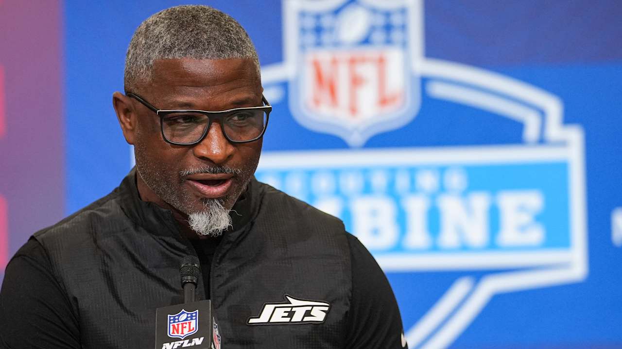 He Will Call Jets' Defensive Plays This Season