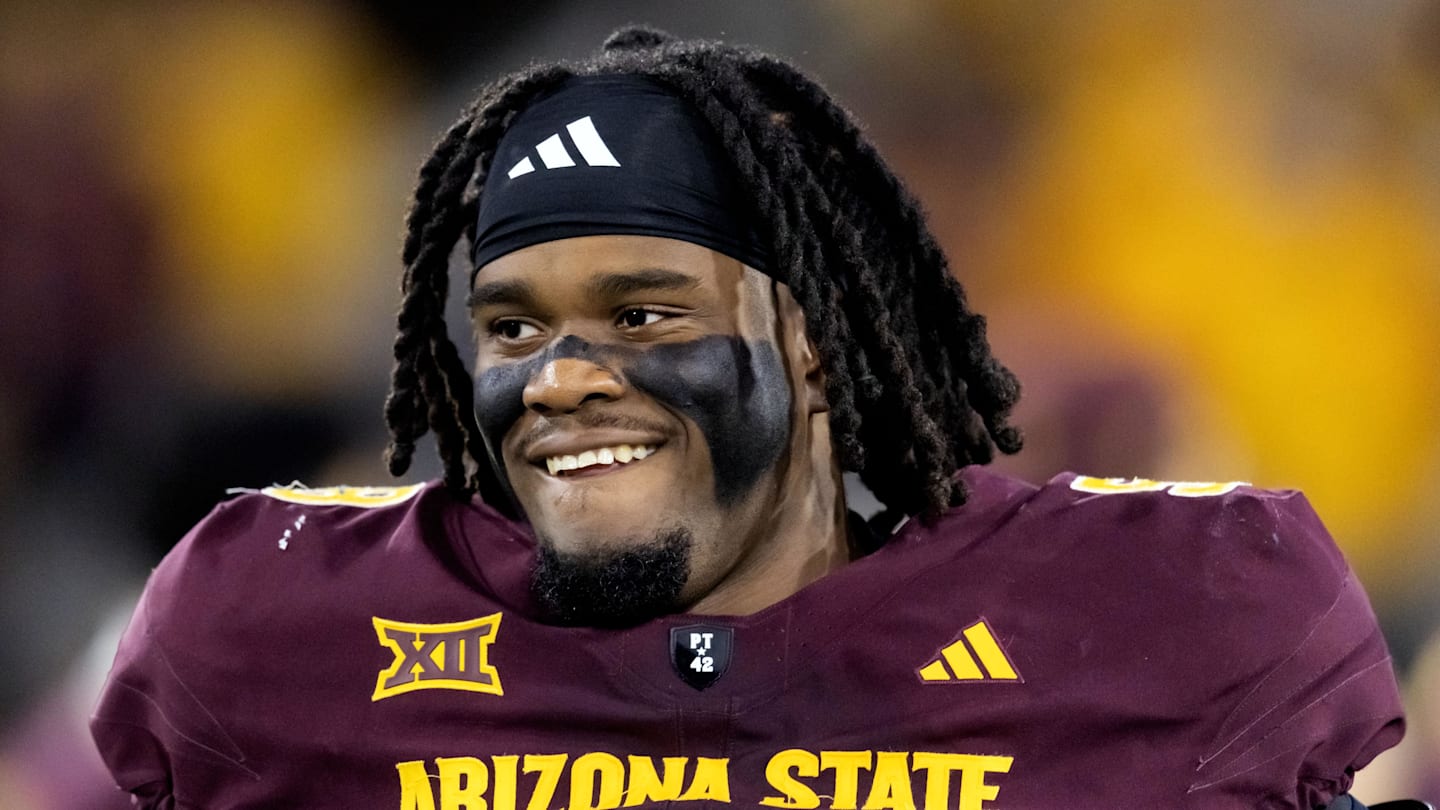 Nov 28, 2025; Tempe, Arizona, USA; Arizona State Sun Devils offensive lineman Max Iheanachor (58) against the Arizona Wildcats during the 99th Territorial Cup at Mountain America Stadium. Mandatory Credit: Mark J. Rebilas-Imagn Images