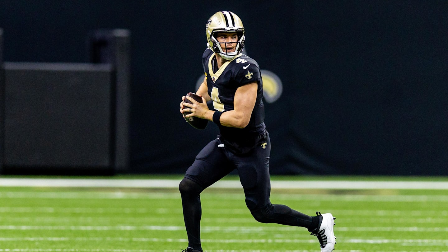 Derek Carr Whispers Gives Saints Glimmer of Trade Hope