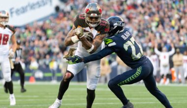 Pros and Cons of Seahawks Adding Buccaneers' Mike Evans as Free Agent