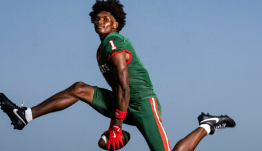 No. 1 College Football WR Recruit Predicted to Sign with SEC Powerhouse