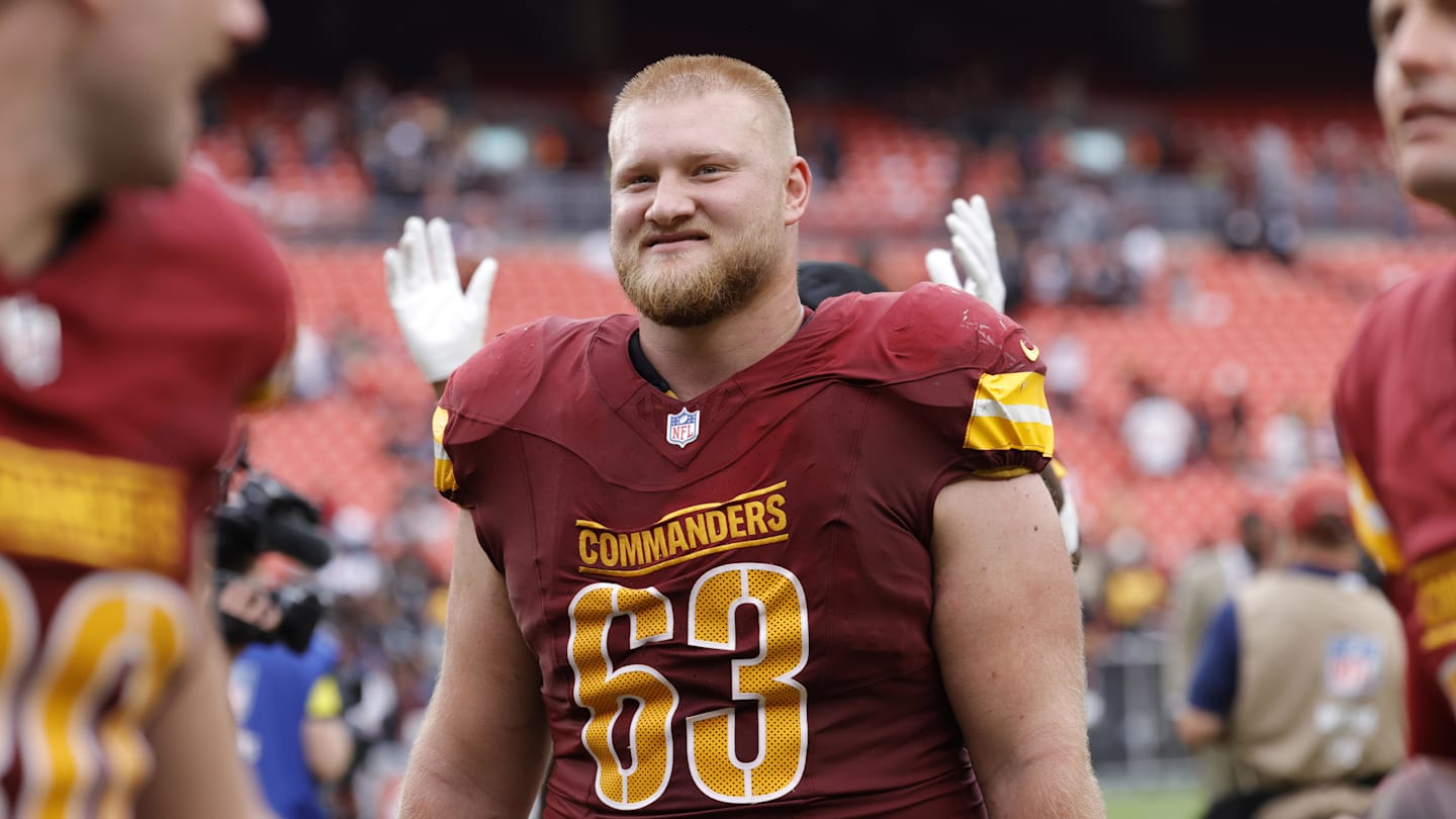 Chargers' Tyler Biadasz Signing is Bad for Panthers' Chances of Re-Signing Cade Mays