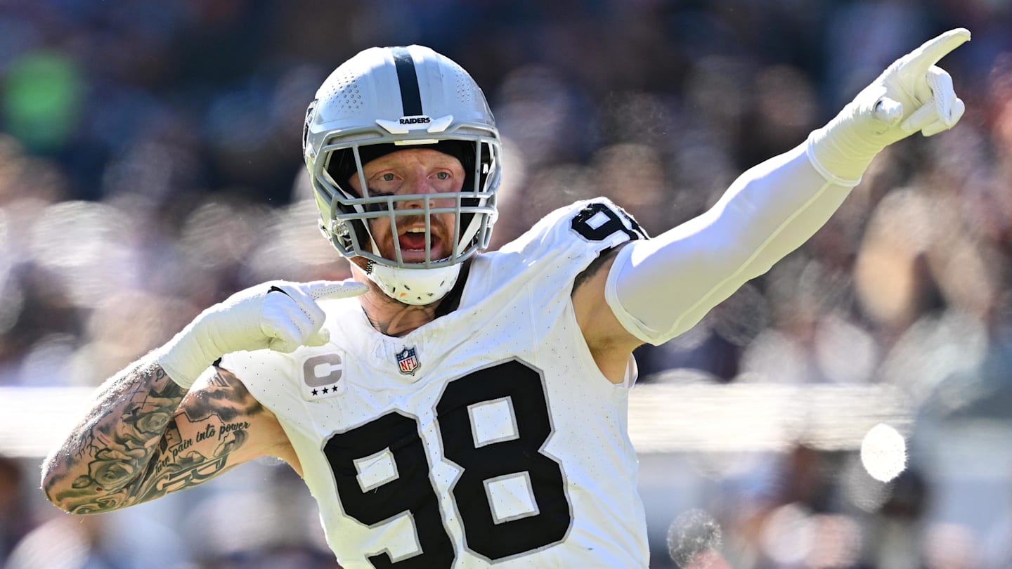 Las Vegas Raiders defensive end Maxx Crosby (98)