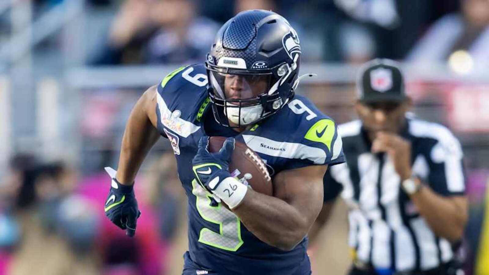 Why Multiple Teams Including Seahawks Hesitate to Sign Kenneth Walker