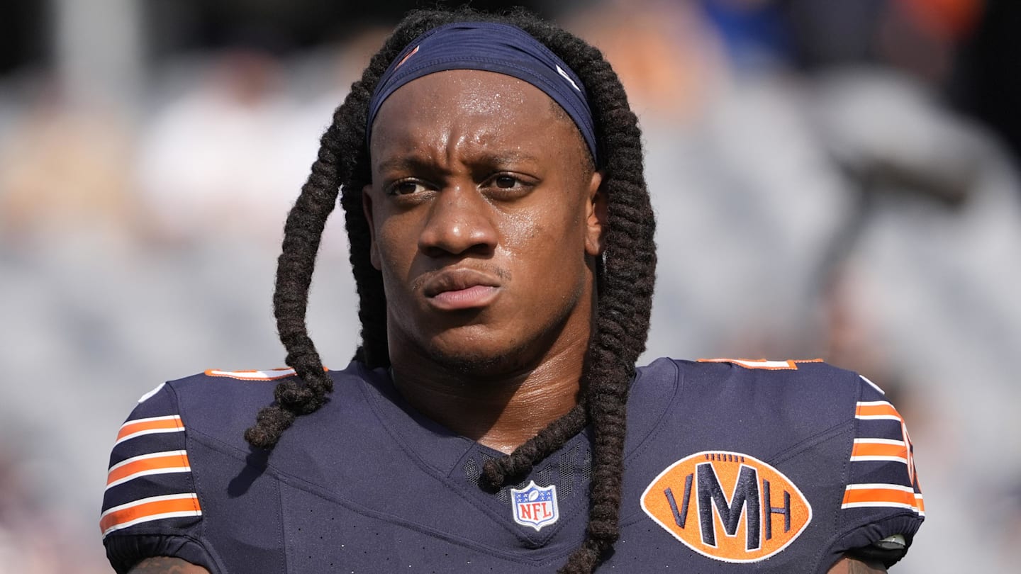 Sep 21, 2025; Chicago, Illinois, USA; Chicago Bears middle linebacker Tremaine Edmunds (49) before the game against the Dallas Cowboys at Soldier Field. Mandatory Credit: David Banks-Imagn Images