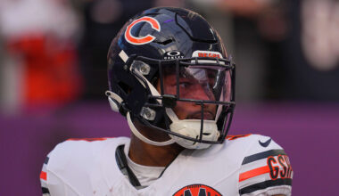 Nov 16, 2025; Minneapolis, Minnesota, USA; Chicago Bears free safety Kevin Byard (31) warms up before a game against the Minnesota Vikings at U.S. Bank Stadium. Mandatory Credit: Brad Rempel-Imagn Images