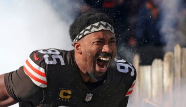 Cleveland Browns defensive end Myles Garrett (95)