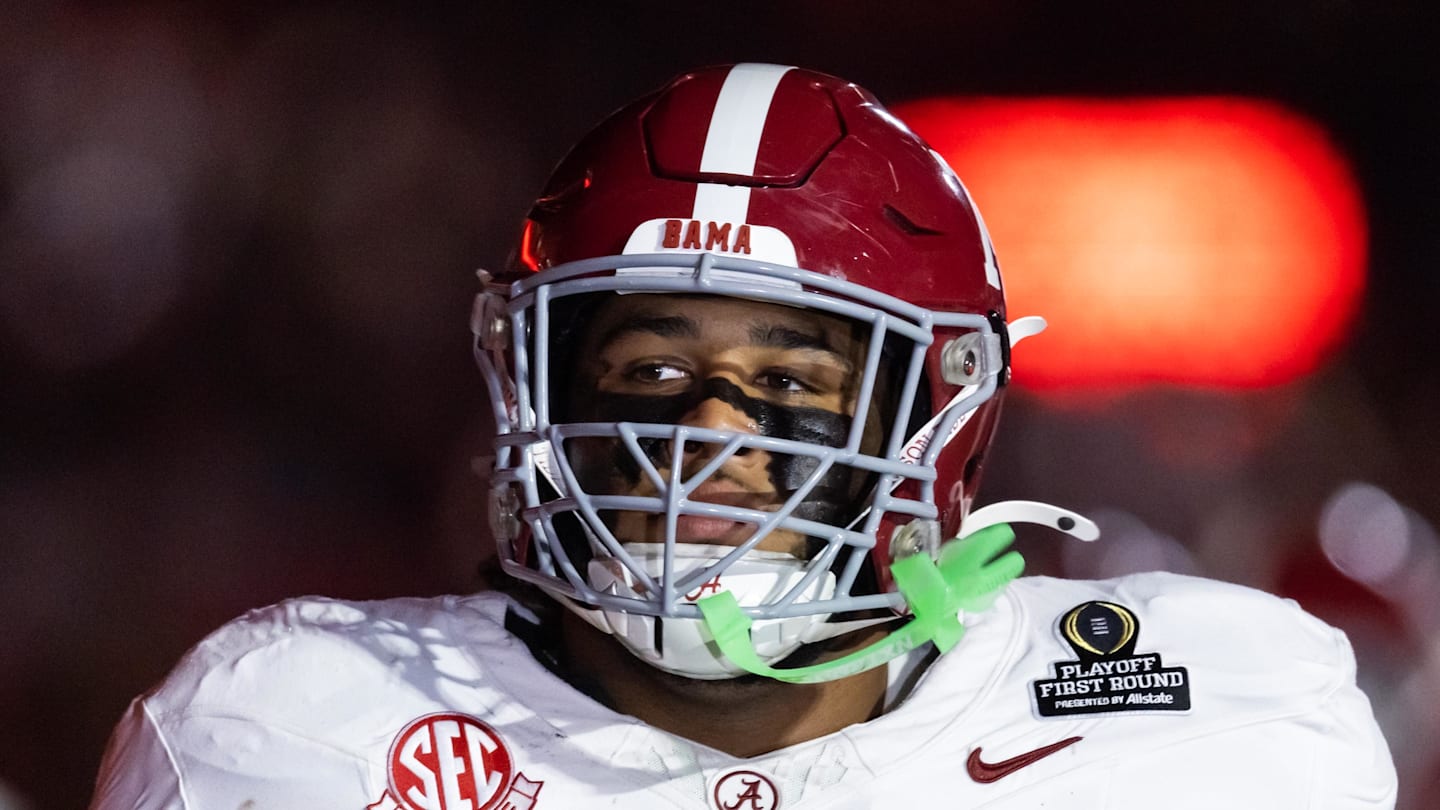 Alabama Crimson Tide offensive lineman Kadyn Proctor