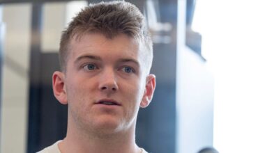 Iowa place kicker Drew Stevens