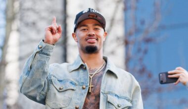 Seahawks' Jaxon Smith-Njigba Would 'Happily' Fight Rams, 49ers CBs in UFC Bout