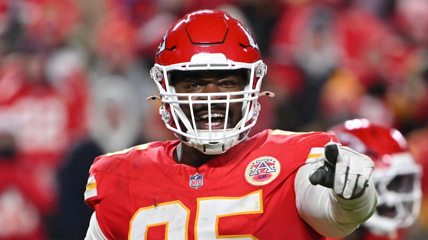 One Edge Rusher Who Makes Perfect Sense for Chiefs at No. 29